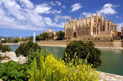 La Seu Kathedrale Mallorca (Henry Czauderna / stock.adobe.com)  lizenziertes Stockfoto 
Informations sur les licences disponibles sous 'Preuve des sources d'images'